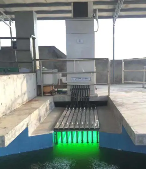 LiangYueLiang start uv light to kill germs for wastewater plant